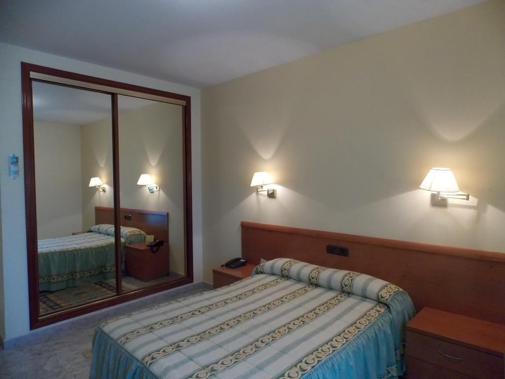 Hotel San Cristobal コリア 部屋 写真